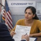 Todo lo Que Necesitas Saber Sobre el Nuevo Examen de Ciudadanía (Cambios 2025)