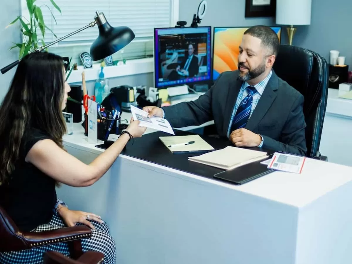 Immigration Lawyer in Salem Contract Negotiations Immigration Lawyer in Salem